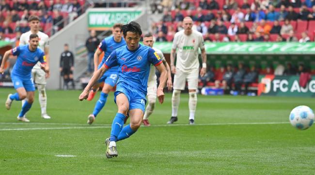 基尔客场3-1击败奥格斯堡